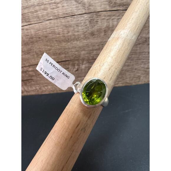 NEW size 7.5 peridot oval cut gemstone sterling silver ring 5.96 grams - Picture 14 of 16